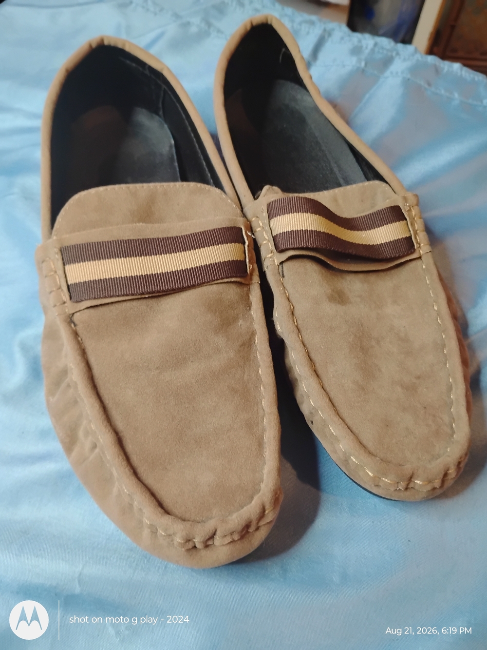 Source Unknown Tan Suede Slip-On Loafers with Brown & Cream Stripe
